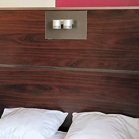 Hotell Hotel-restaurant La Caborne Dardilly