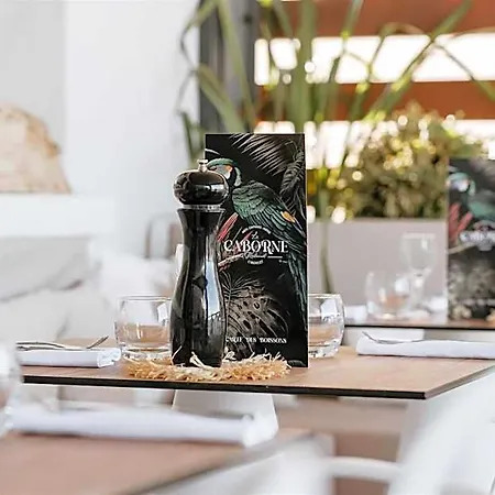 Hotel-restaurant La Caborne Hotell